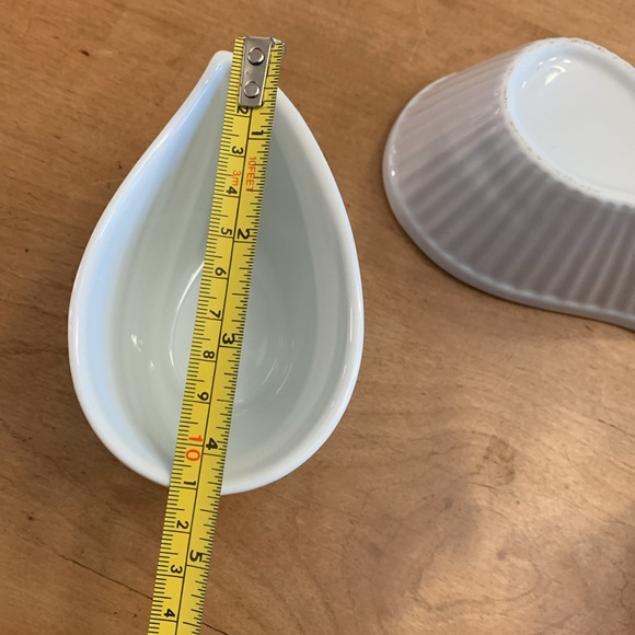 Tear Drop White Ramekin Dishes - set of 4 - Picture 7 of 12